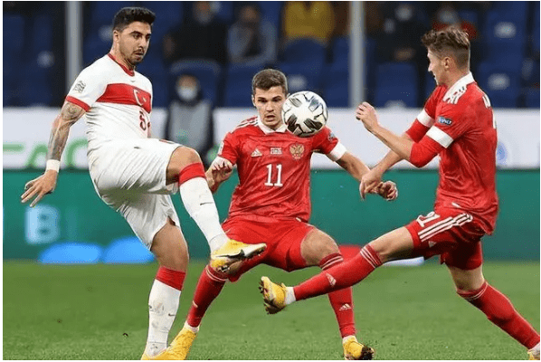 挪威队在预选赛中惊险晋级下一轮比赛