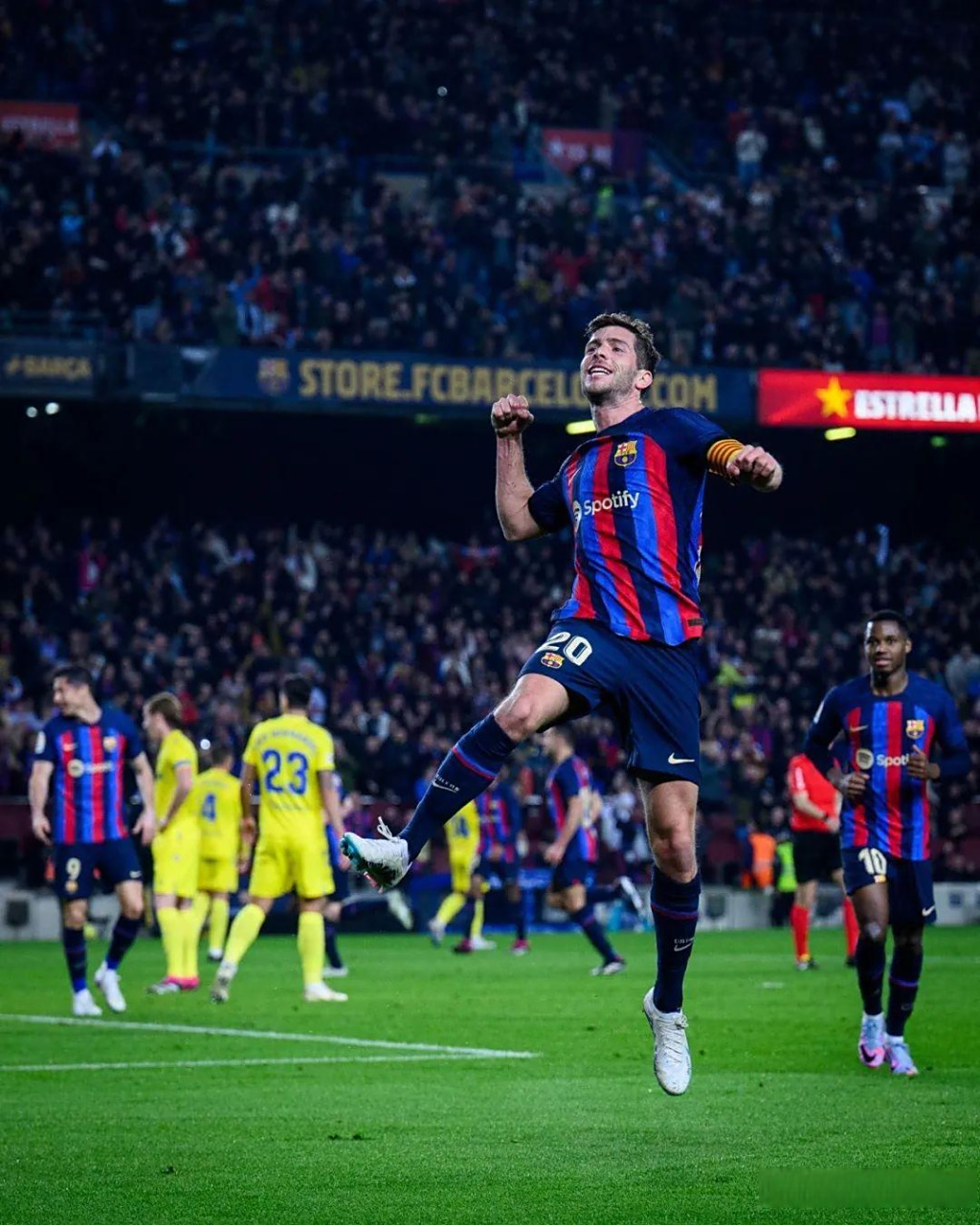 关于西班牙轻松取胜,豪取三分领跑小组的信息 关于西班牙轻松取胜,豪取三分领跑小组的信息