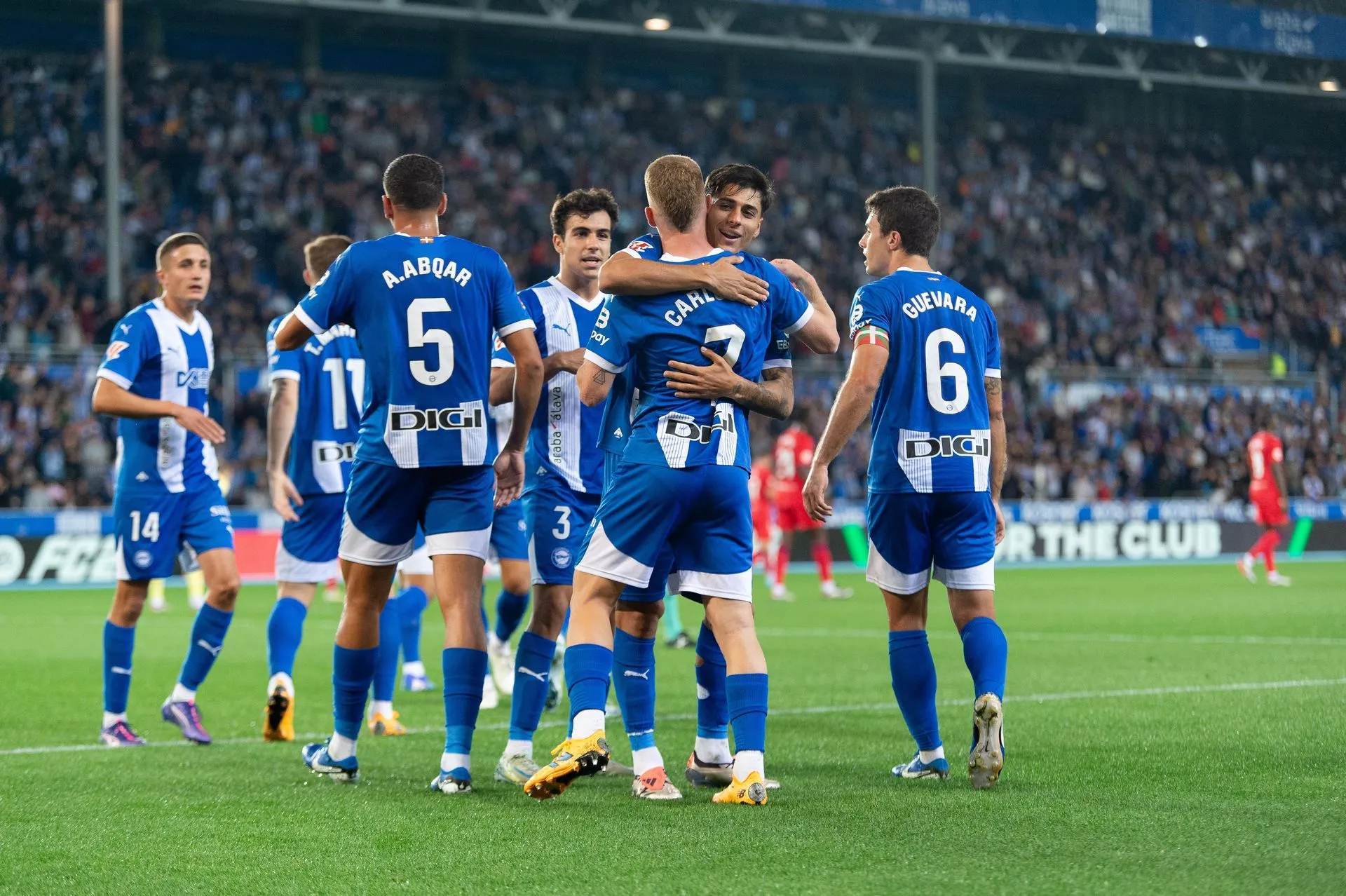 曼城轻取沃特福德，保持榜首位置不动的简单介绍