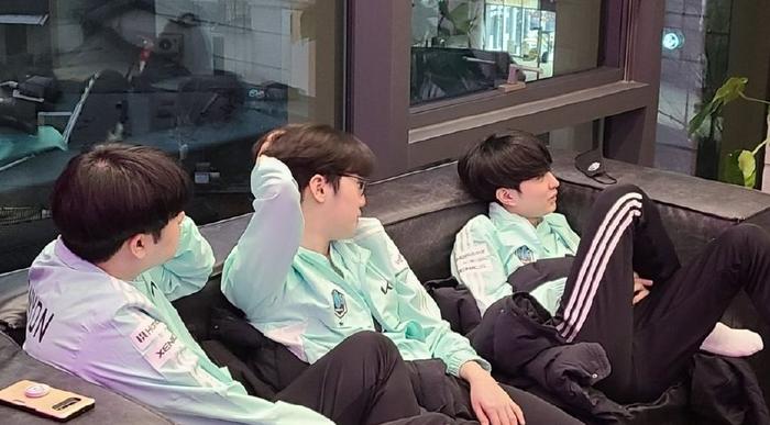 T1碾压BRO，Canyon团战一打五入围赛3:2（深圳）