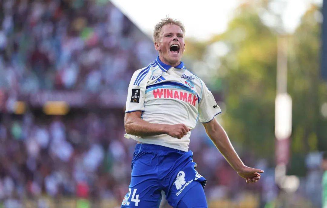 巴黎FC客场胜里尔，继续领跑！的简单介绍