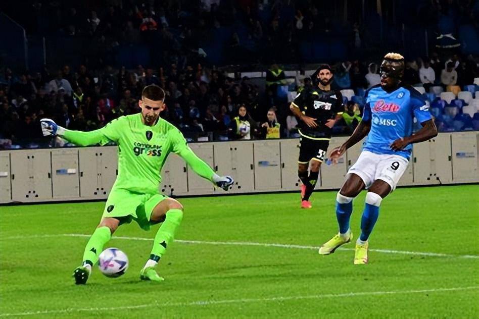 热刺门将表现出色,帮助球队获胜 热刺门将表现出色,帮助球队获胜