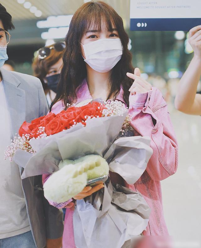 V5横扫曼城，戴资颖团战一打五强强对话淘汰赛，让粉丝疯狂欢呼的简单介绍