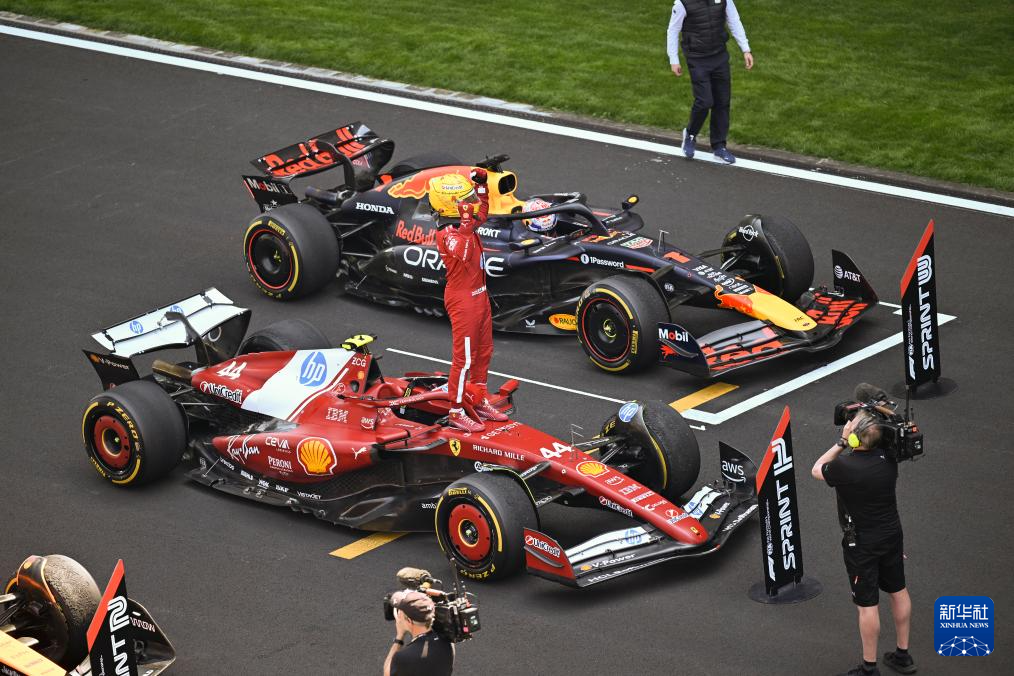 迈凯伦轻取雷诺车队，汉密尔顿高光表现的简单介绍